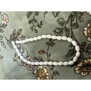 White Oval Bead Necklace 90's Vintage Style with Clasp